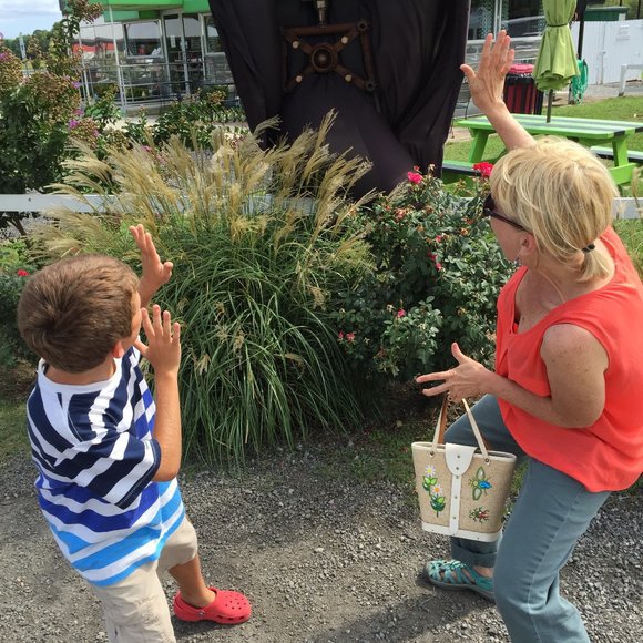 Meet your Posher, Gigi - Picture 2 of 4